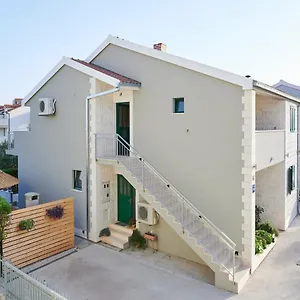 Vujina Apartament